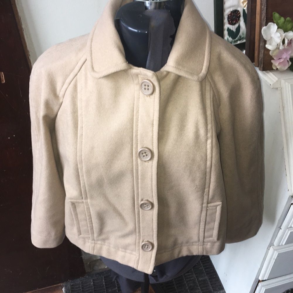 Gap L beige recycled wool shirt Winter coat